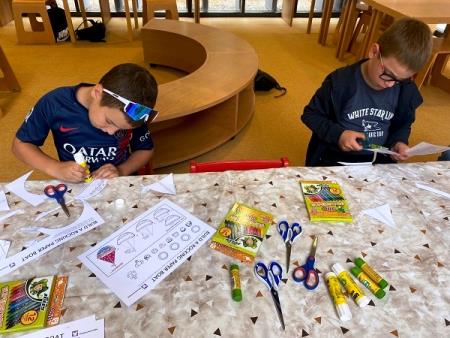 Razgibano, živahno, razigrano, počitniško, … (14)